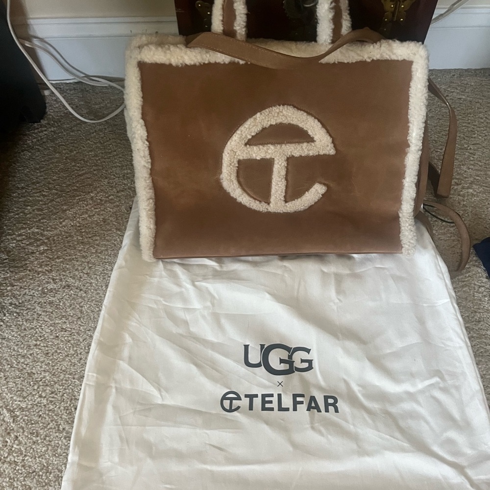 Telfar x Ugg Shopping Bag- Medium chestnut